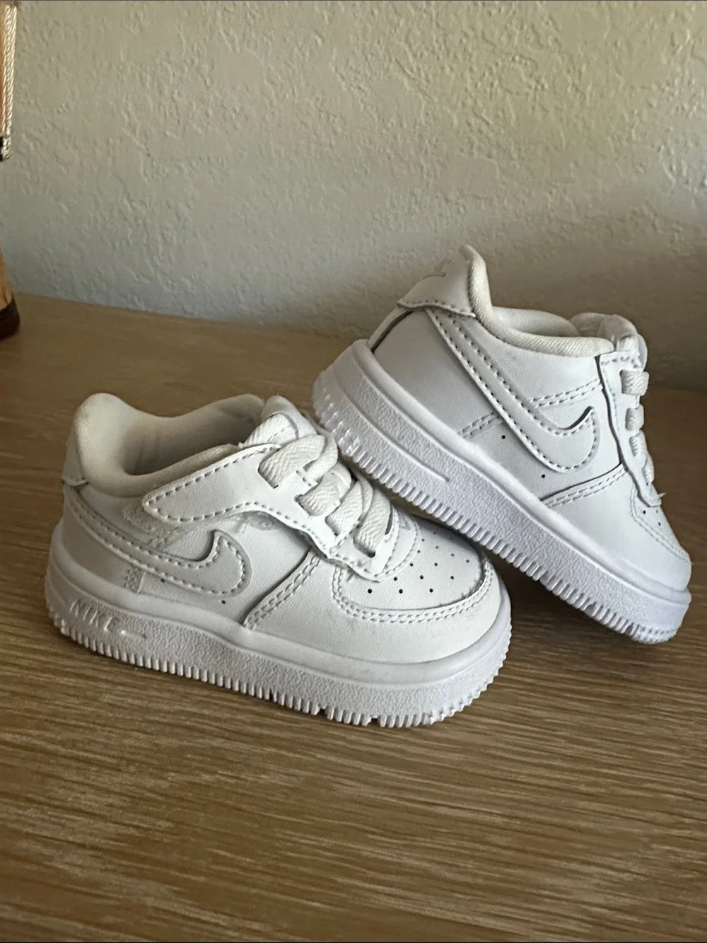 Nike Toddler/Baby White Low-Top Velcro & Lace Sneakers